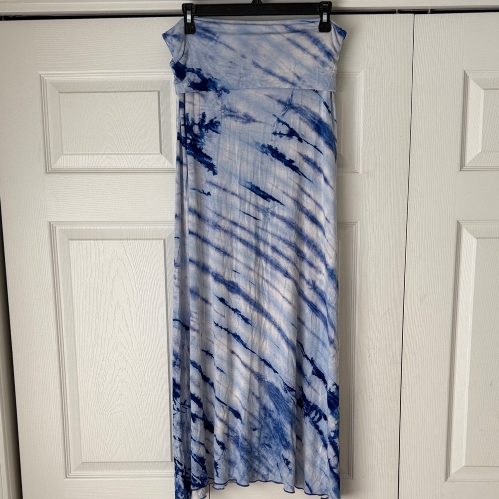 Club Z Collection Blue White Tie-Dye Maxi Skirt size Large Stretch knit boho